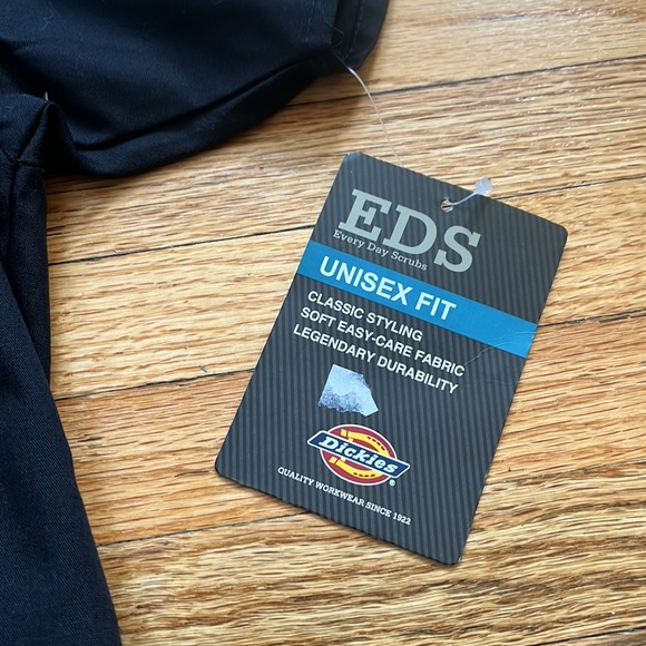Dickies Scrub Shirt / New / Unisex - Picture 4 of 7